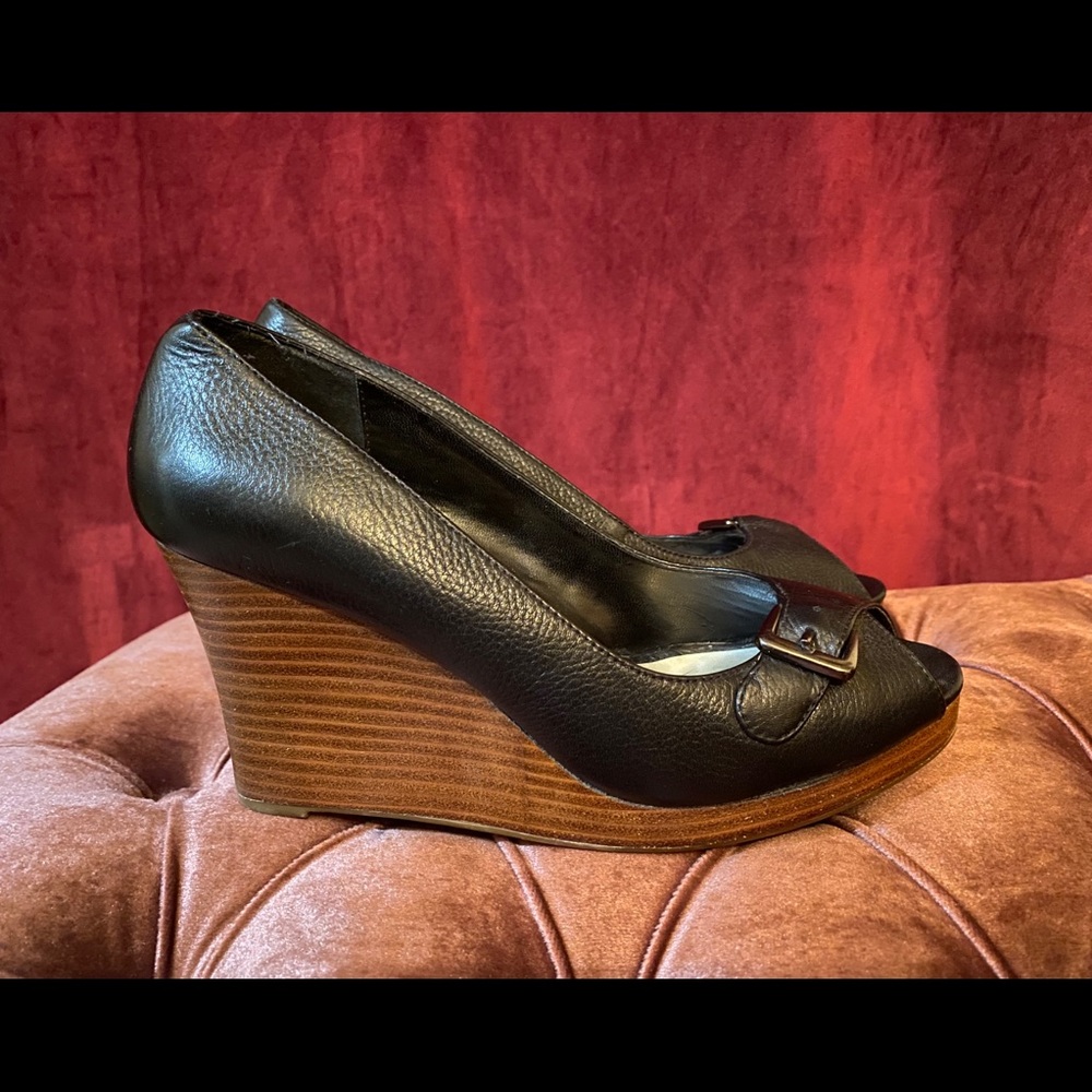 Loft Leather wedge .